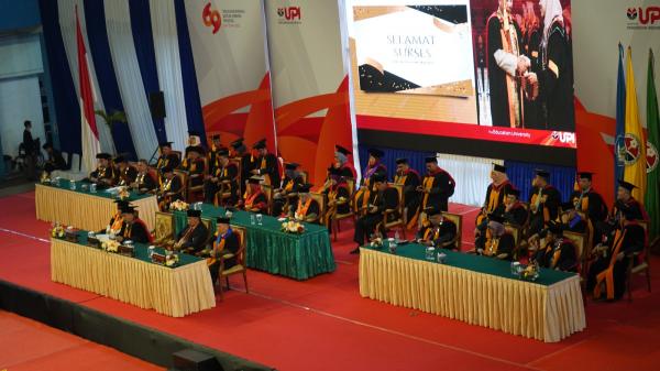 Luluskan Mahasiswa Internasional, UPI Terus Berbenah untuk Tingkatkan Layanan Pendidikan