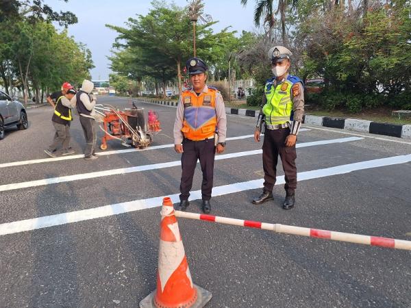 Cegah Balapan Jalanan, Polresta Pekanbaru Pasang Pita