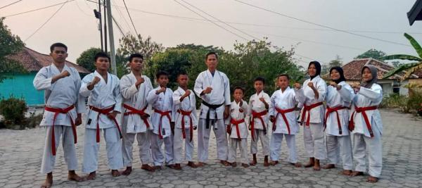 Pelatih SBKI Way Kanan Edi Adiharja Lepas 13 Atlit Inkado Ikuti Event Internasional di Bali