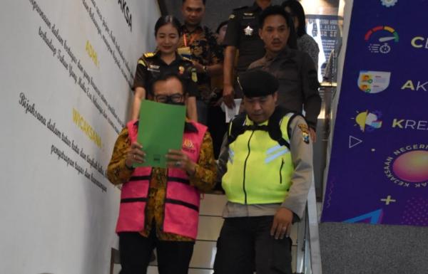 Kejari Tanjung Perak Jebloskan Eks Kacab PT Perinus Surabaya ke Rutan Kejati Jatim