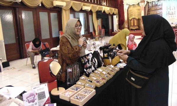 Peringati Hari Batik, Gabungan Koperasi Batik Indonesia (GKBI) Solo Raya Gandeng Puluhan Pengrajin