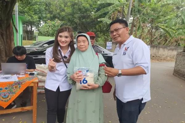 Caleg Perindo Stefanie dan Ardy Rangkul Tokoh Masyarakat, Jajakan Beras Premium di Tangsel