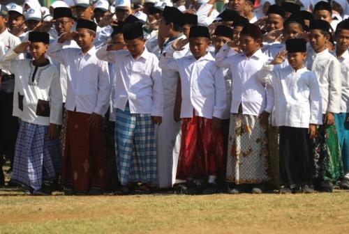 Apel Hari Santri Nasional 2023 Digelar di Surabaya: Jokowi Inspektur Upacara, Menag Komandan Apel