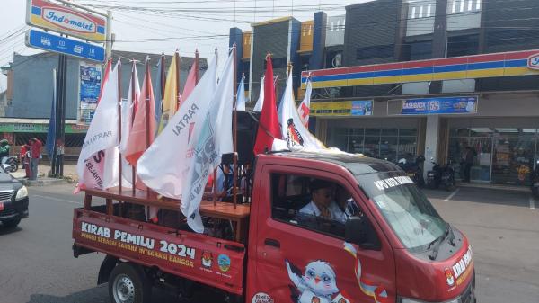 KPU Kota Tasikmalaya Gelar Kirab Keliling Kota dengan Arak-arakan Bendera Parpol