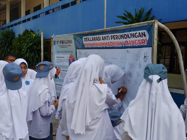 PR IPM SMA Muhammadiyah 1 Bangsri Gelar Deklarasi Anti Perundungan