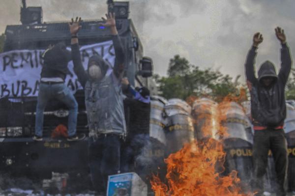 Potret Aksi Rusuh dan Bentrok Permasalahan Pilpres