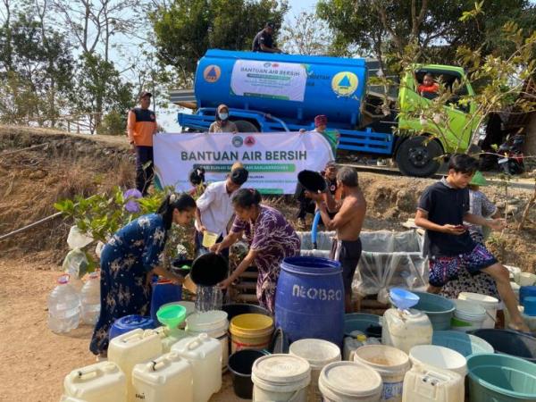 Peduli Sesama RSI Banjarnegara Salurkan Bantuan Air Bersih