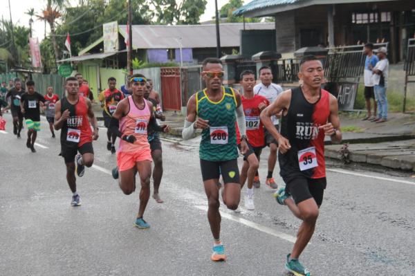 Yonif Raider 754/ENK Kostrad Kembali Raih Prestasi di Lomba Lari 5K di Nabire