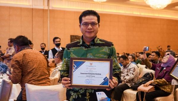 Terbaik Pemanfaatan PDN, Bupati Bandung Sabet Penghargaan dari Pemerintah Pusat