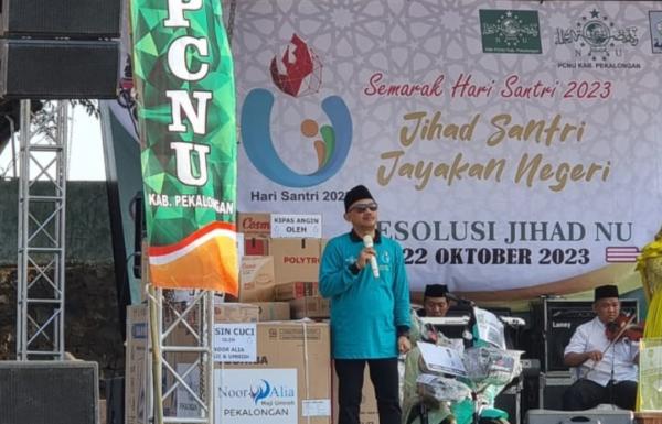 Noor Alia Haji Umroh Siapkan Doorprize Menarik di Jalan Sehat HSN PCNU Kabupaten Pekalongan 2023