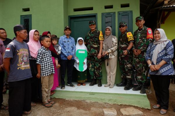 Tim Wasev TNI Kunjungi Program TMMD ke 118 Kodim 0608 Cianjur di Desa Bungbangsari