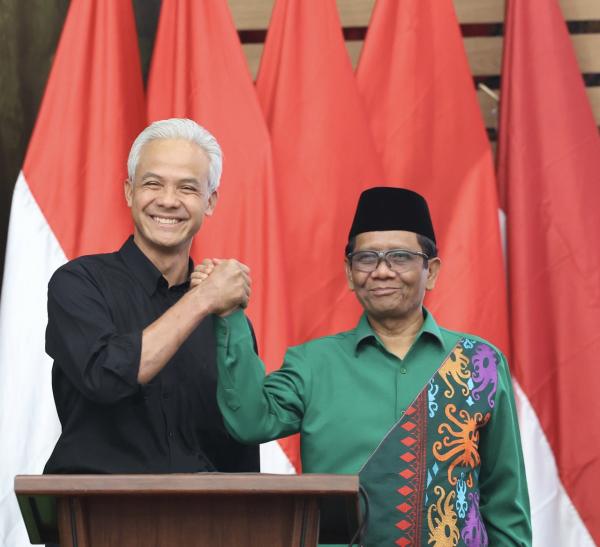 Dipasangkan Mahfud MD, Ganjar Pastikan Hukum di Indonesia Tegas dan Tak Abu-Abu
