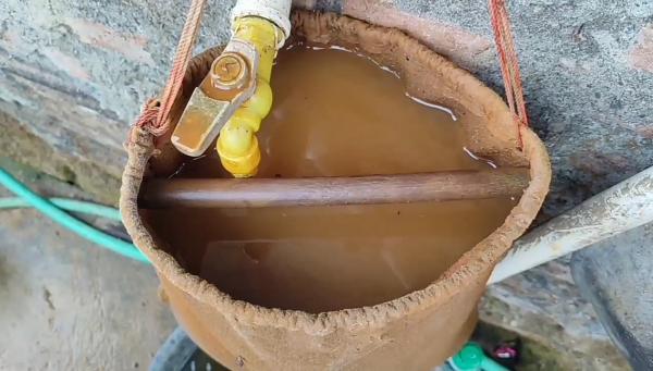 Kemarau Panjang, Warga di Pangandaran Manfaatkan Air Sumur yang Keruh Kuning dan Bau