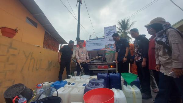 BRI Peduli Bersama HBI Salurkan 80 Tangki Air Bersih Gratis untuk Masyarakat Kota Tasikmalaya