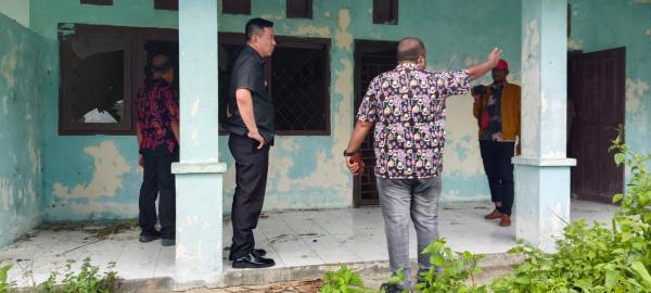 Bupati Freddy Thie: Bangunan Bekas Asrama akan Direhab Untuk Para Siswa dari Kampung