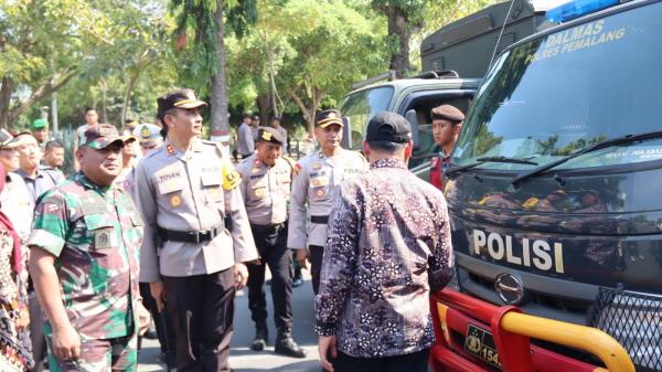 TNI-Polri bersama Forkopimda Pemalang Laksanakan Apel Gelar Pasukan Pengamanan Pemilu 2024
