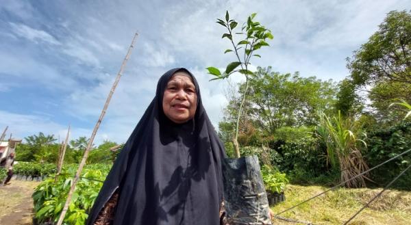 LSM LAHIR dan Pur Projec Berikan Ribuan Bibit Pohon untuk Peningkatan Ekonomi dan Lingkungan