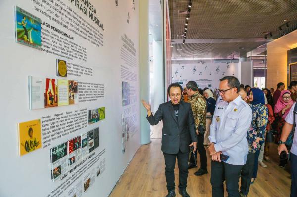 Dibuka Hingga 24 Oktober, Museum Keliling Koleksi Kepresidenan Pamerkan Alunan Melodi Presiden