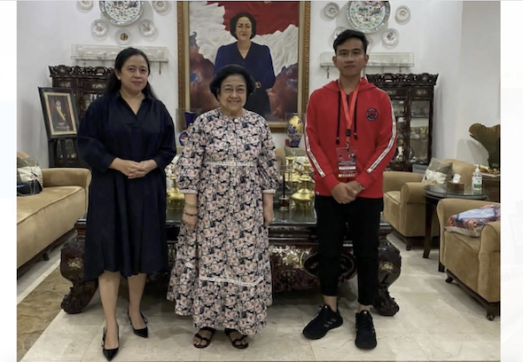 BREAKING NEWS! Beredar Pesan Gibran Tetap di PDIP, Ada Foto Bareng Megawati dan Puan Maharani