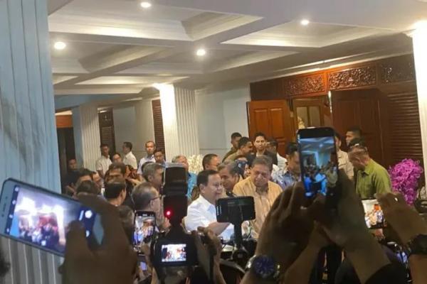 Prabowo Resmi Umumkan Gibran Sebagai Cawapres, Rabu Mendaftar ke KPU