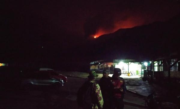 Breaking News! Gunung Papandayan Garut Kebakaran, Penyebab Masih Dalam Penyelidikan