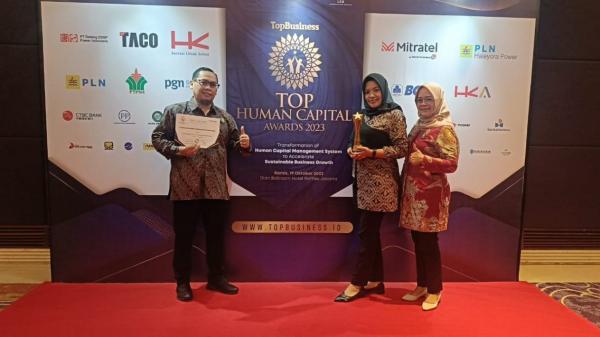 Bank Daerah Karanganyar Raih TOP Human Capital Awards 2023