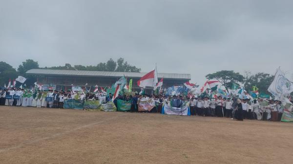 Puluhan Ribu Santri Doakan Muslim Palestina Saat Peringati HSN 2023 di Tasikmalaya