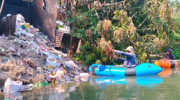 Susur Kali Surabaya, BRUIN Temukan Fakta Mengejutkan Tentang Sampah Plastik