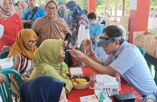 RS Pusura Sidoarja Adakan Pengobatan Mata Gratis, Masyarakat Senang DPRD Ikut Bangga