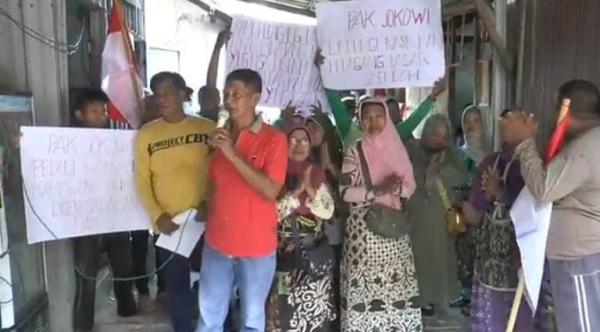 Aksi Protes dan Penolakan Relokasi Pasar di Grobogan dengan Sembelih Ayam