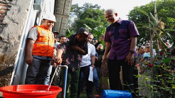 Atasi Kekeringan di Subang, Relawan Ganjar Sebar Tangki Mobil Air Bersih