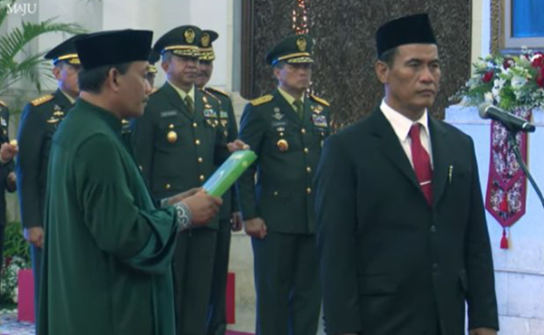 Presiden Jokowi Lantik Amran Sulaiman sebagai Menteri Pertanian 
