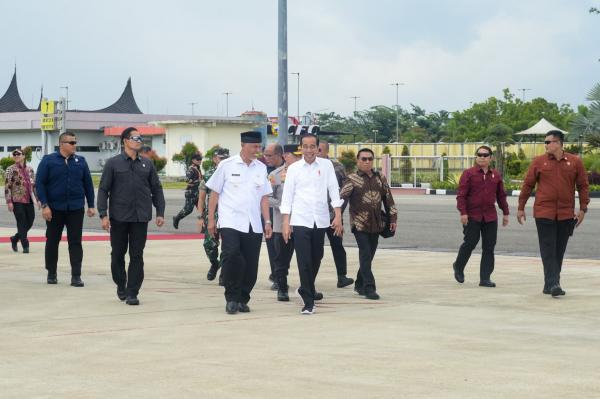Presiden Jokowi Kunjungi Sumbar Akan Resmikan Bandara Mentawai