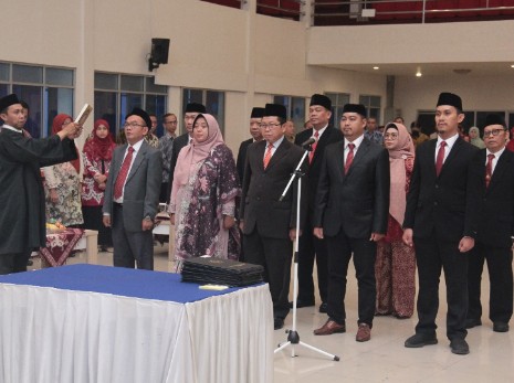 Lantik Pejabat Struktural UGJ, Ini Harapan Rektor Prof. Achmad Faqih