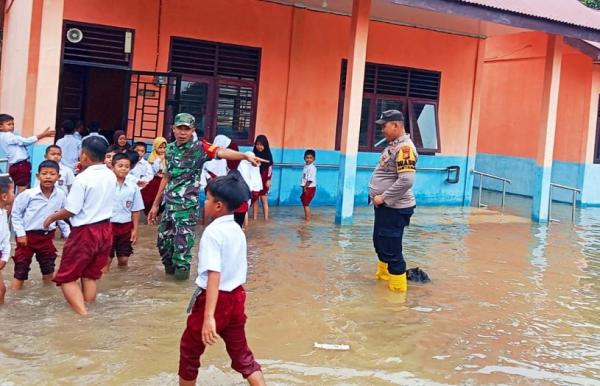 2 Sekolah di Rohul Diliburkan Akibat Banjir