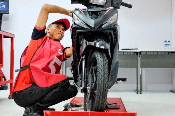 Teknisi Motor Honda Indonesia Siap Adu Skill di Jepang, Latihan Fisik 2 Kali Seminggu