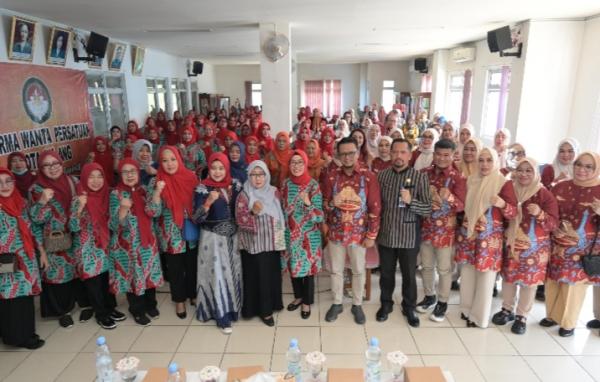 Perkaya Program Pemberdayaan Keluarga, TP PKK-Dekranasda Makassar Kunjungi Kota Malang