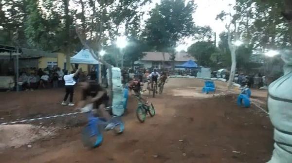 Lomba Grasstrack Sepeda Meriahkan Peringatan Hari Sumpah Pemuda di Kota Soe