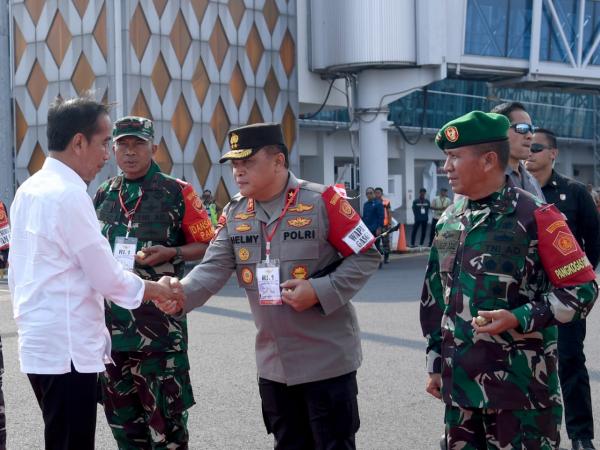 Kapolda Lampung Antarkan Kepulangan Presiden Jokowi Pasca Kunjungan RI 1 