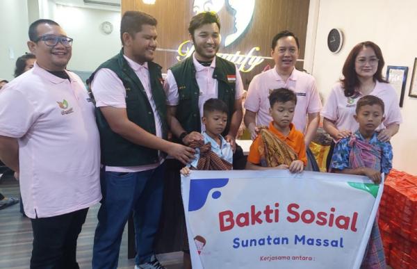 Bermanfaat dari Sisi Medis, Anak Non Muslim Ikut Sunatan Massal Beautify Indonesia dan Bank Mestika 