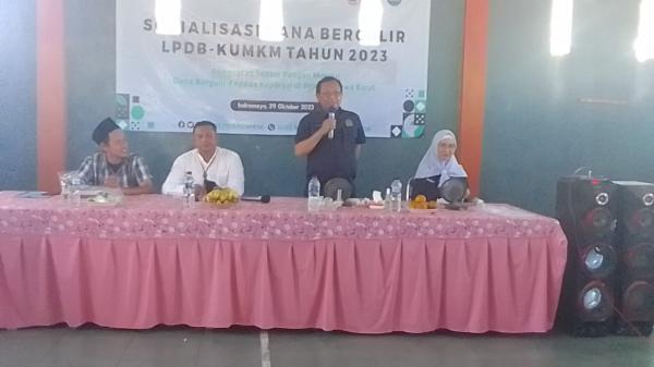 Anggota DPR RI Herman Khaeron Sosialisasikan Program Dana Bergulir di Indramayu