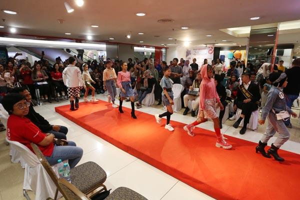 Berlangsung Meriah, Fashion Show Competition Sukses Digelar Untuk Rayakan HUT ke-2 iNewsSurabaya.id