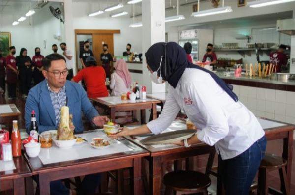 Baso Olahan Juragan Dede Maknyus, Dulu Cuma Tukang Daging di Bandung