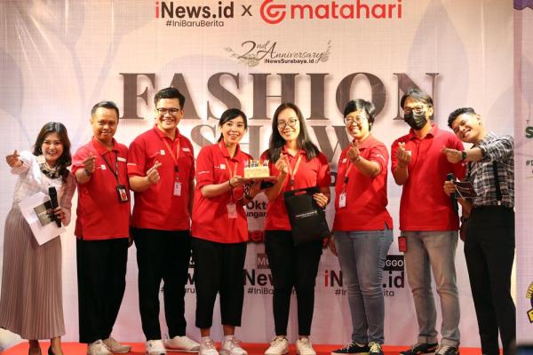 Momen Unik Juri Fashion Show Competition iNewsSurabaya Dapat Surprise Ultah