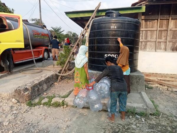 Ganjarist Sragen Gencar Salurkan 25 Tangki Air Bersih ke Wilayah Terdampak Kekeringan