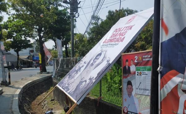 PSI Jabar Kecam Penuruan Spanduk Kaesang dan Gibran di Indramayu, Cederai Nilai Demokrasi