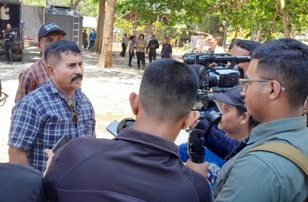 Raja Negeri Allang Apresiasi Kegiatan Sosial yang Digelar Akabri 90