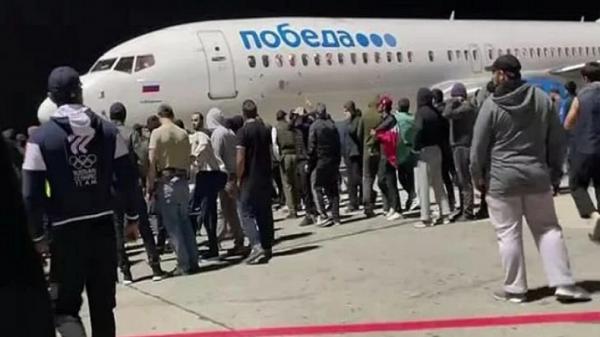 Warga Israel Disweeping di Bandara Dagestan Rusia, Demonstran: Pembunuh Anak-Anak Bukan Manusia 