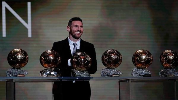 Messi Raih Ballon d’Or ke-8 Sepanjang Karir, Sisihkan Haaland dan Mbappe