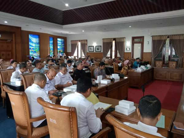 Warga Panggungrejo Mengadu ke Dewan Terkait Ganti Rugi Pembangunan Jalan Tol